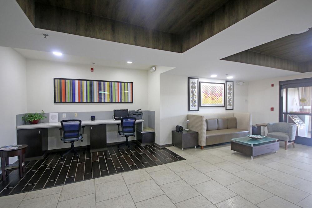 Holiday Inn Express Hotel & Suites Greensboro-East By Ihg Luaran gambar