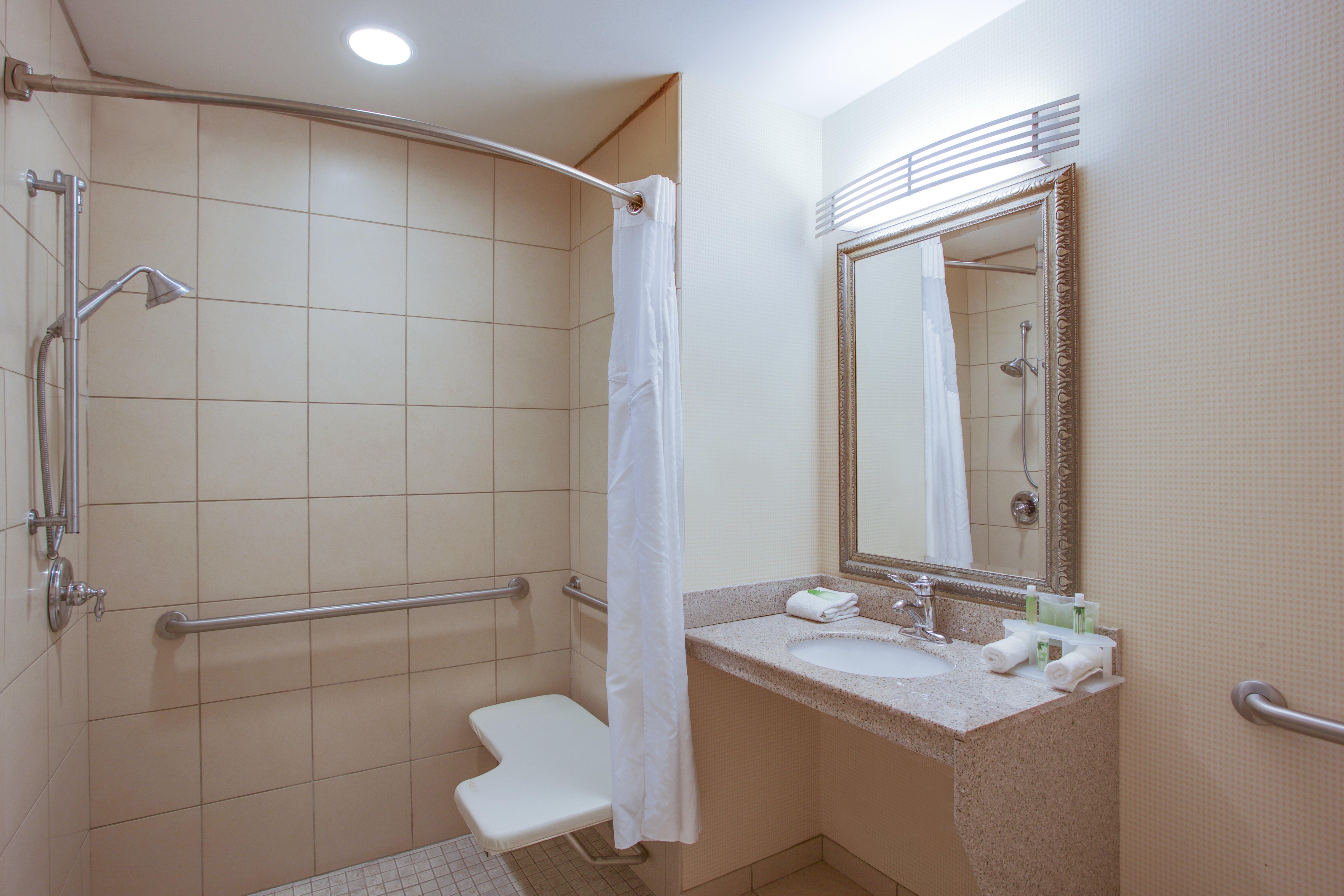 Holiday Inn Express Hotel & Suites Greensboro-East By Ihg Luaran gambar