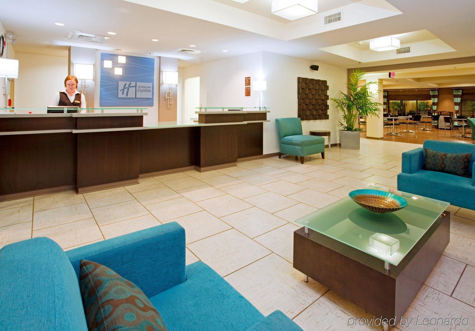 Holiday Inn Express Hotel & Suites Greensboro-East By Ihg Dalaman gambar