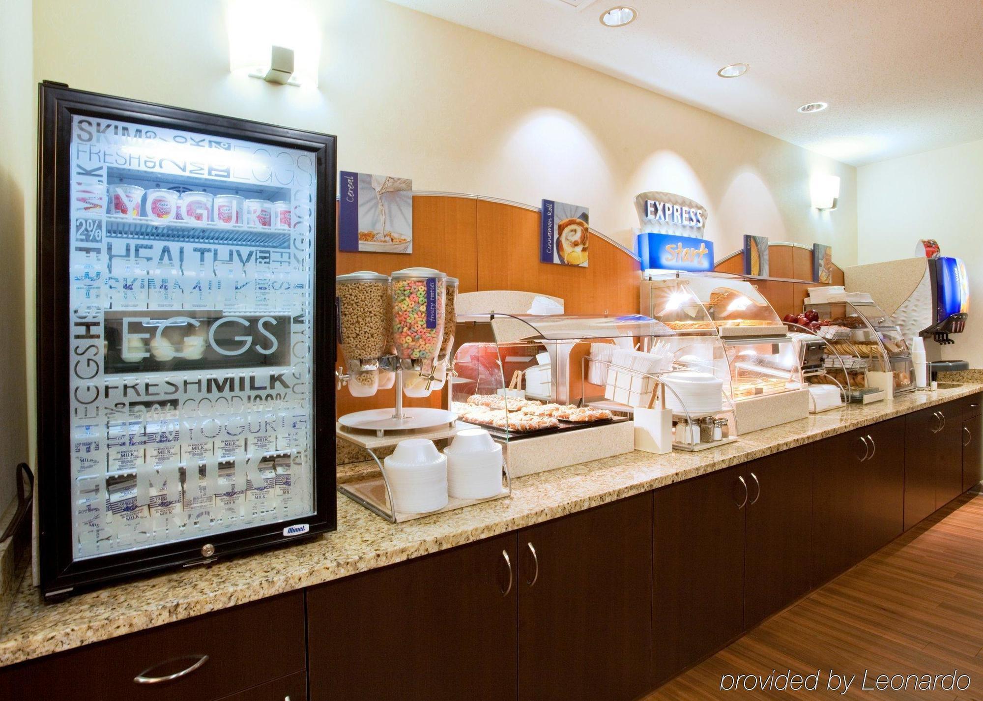 Holiday Inn Express Hotel & Suites Greensboro-East By Ihg Luaran gambar