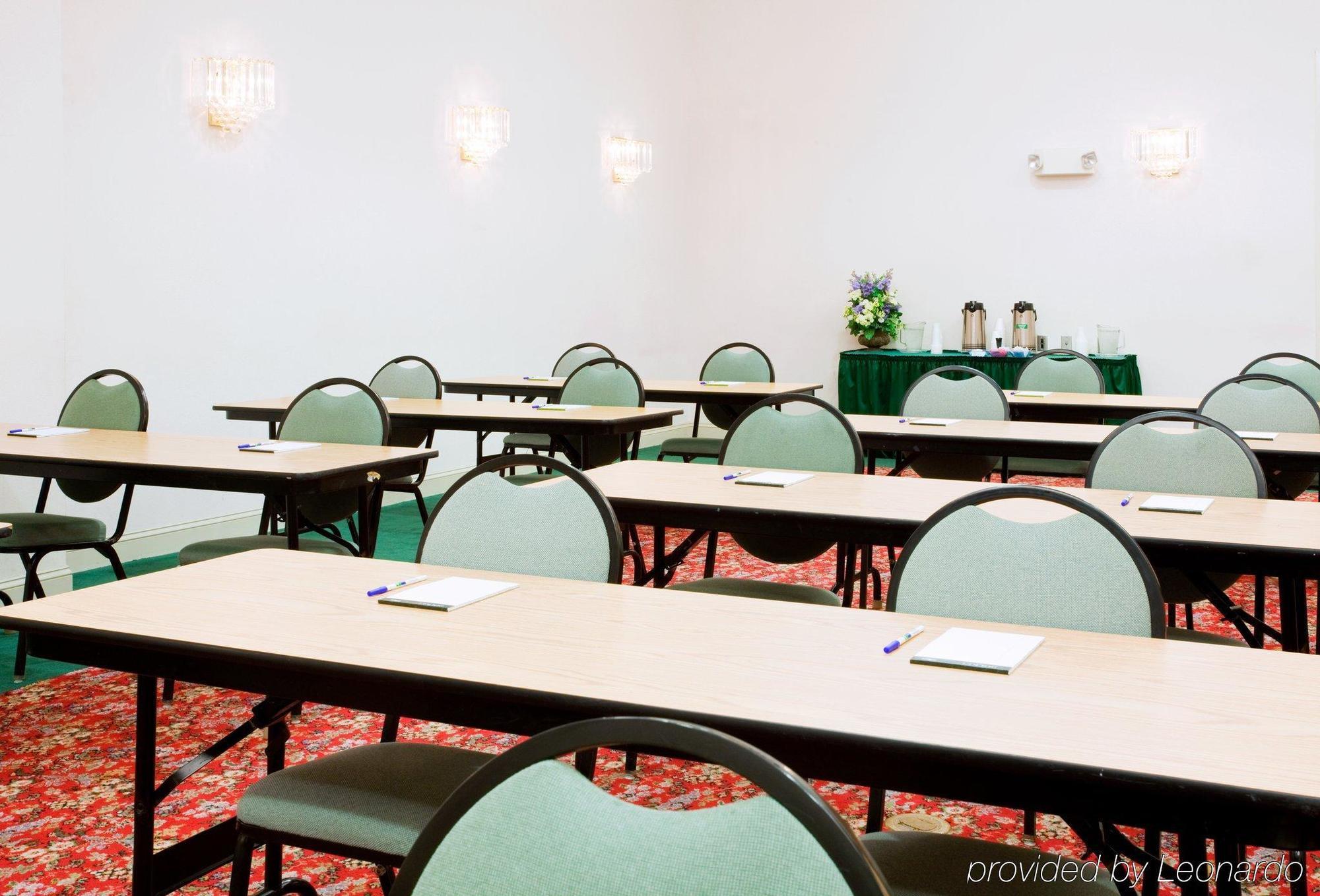 Holiday Inn Express Hotel & Suites Greensboro-East By Ihg Luaran gambar