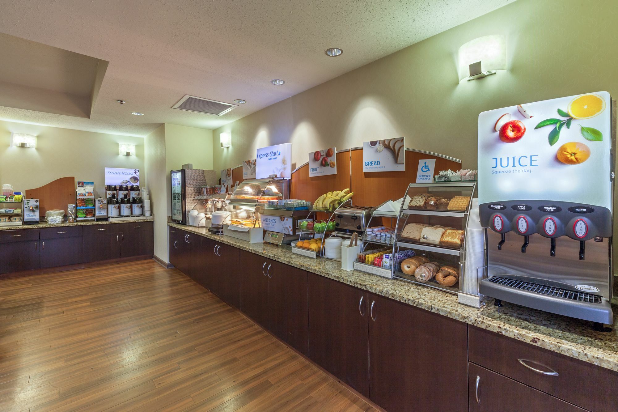 Holiday Inn Express Hotel & Suites Greensboro-East By Ihg Luaran gambar