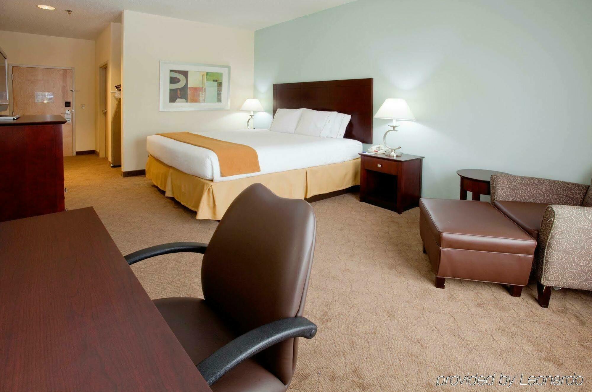 Holiday Inn Express Hotel & Suites Greensboro-East By Ihg Luaran gambar